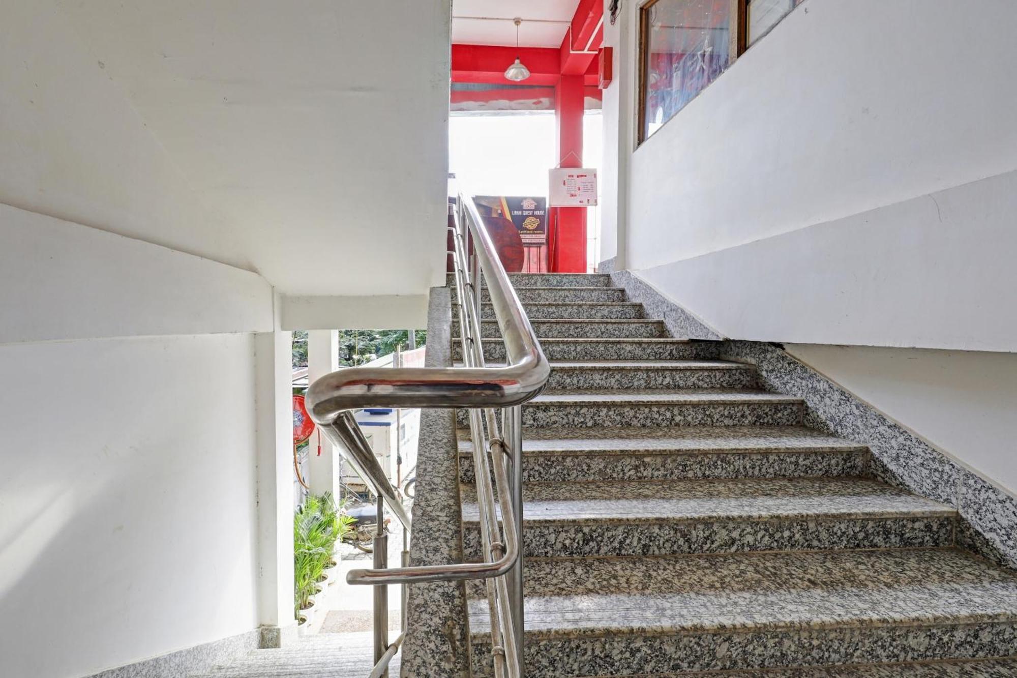 Hotel O Lakhi Guest House Guwahati Zewnętrze zdjęcie